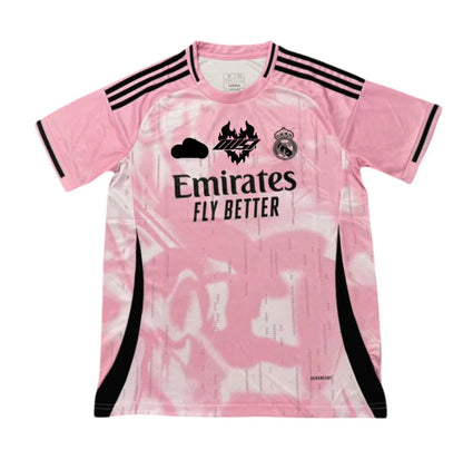 Camiseta Real Madrid x Omar Courtz