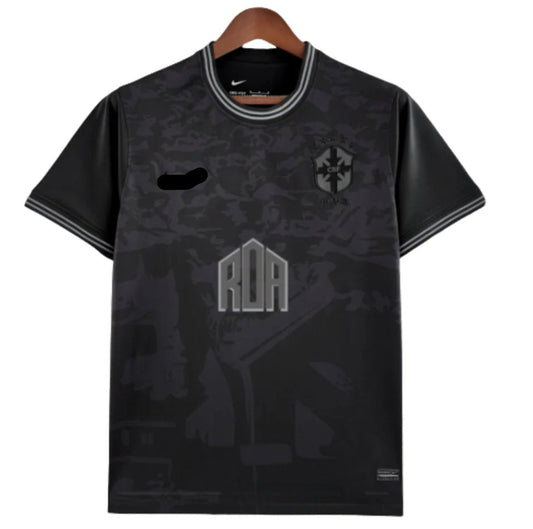 Camiseta Brasil x R.O.A (ROA)